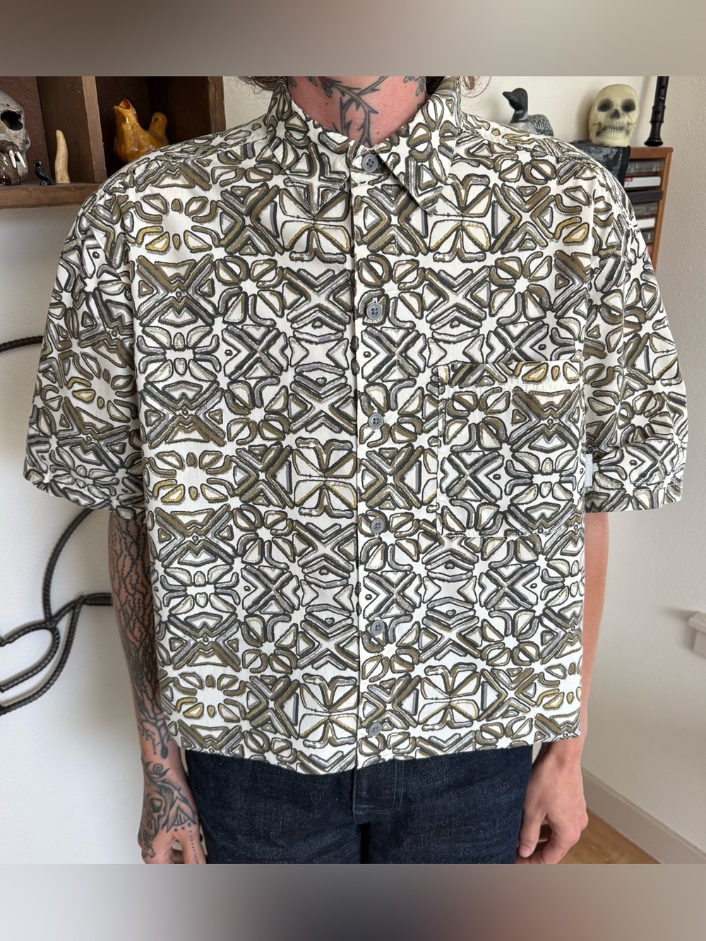 Vintage Y2K Columbia Cropped Boxy Geometric AOP SS Button Down Shirt ~ Size M